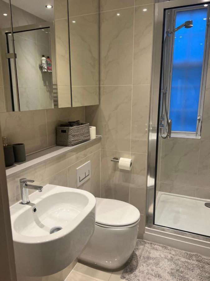 2 Bedroom Apartment Just Off Kings Road Londres Exterior foto